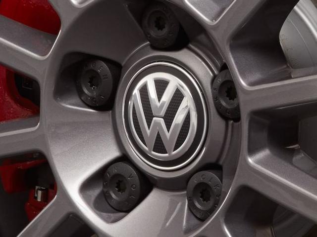 Volkswagen Tiguan Wheel Center Cap Carbon Fiber Look And Silver